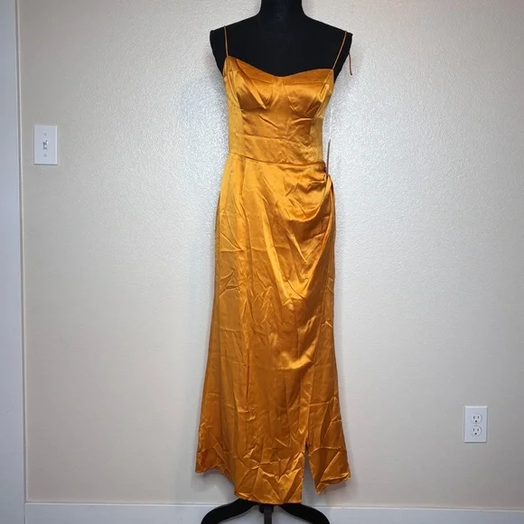 Reformation Marguerite Cantaloupe 100% Silk Dress Size 8 - Picture 2 of 13